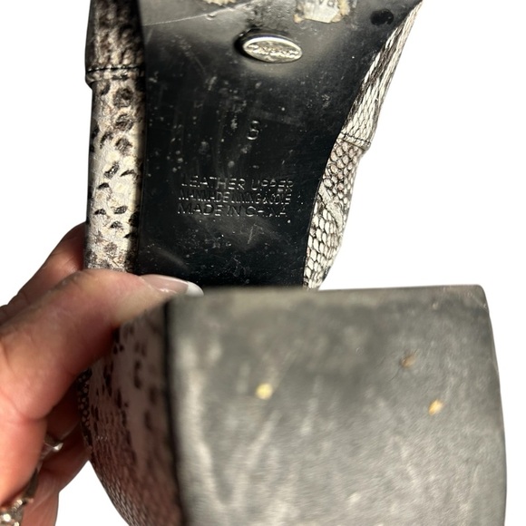 Tony Bianco Snakeskin Booties Womens Sz 8 - Picture 13 of 13